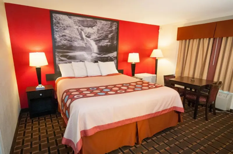 King Room - Mobility Access/Non-Smoking